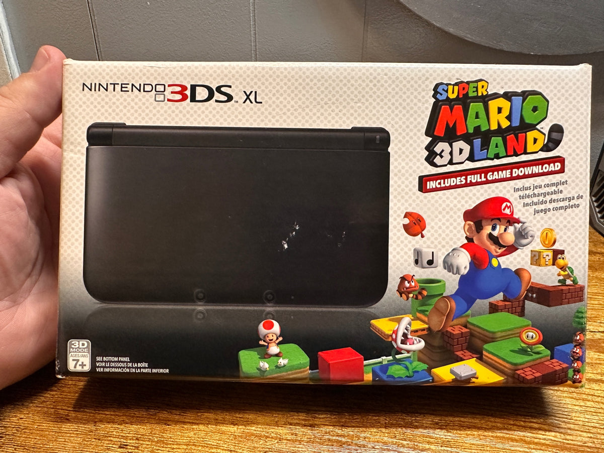CIB Nintendo 3DS XL Black + Super Mario 3D Land (Pre-Installed)